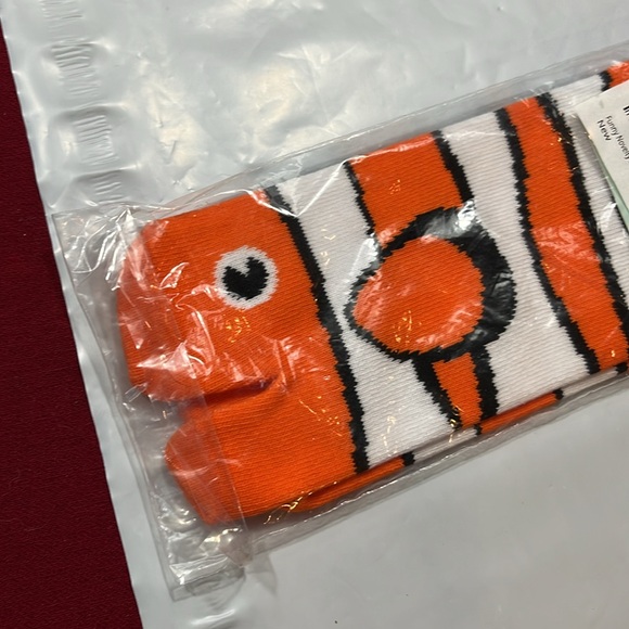 NEW Orange tropical FISH SOCKS Fishy Feet novelty FUNNY fits anyone short Nemo - Picture 6 of 7